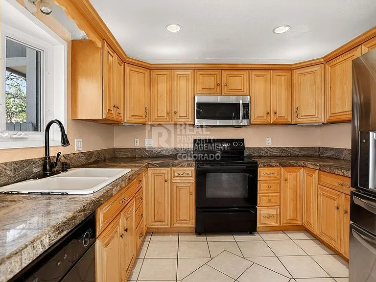 11185 E Linvale Dr — Photo 6