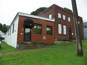 1st image of 712 Monroe St