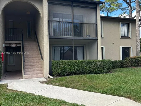 718 Sunny Pine Way APT H2, Greenacres, FL 33415