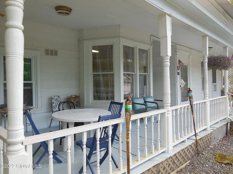 4th image of 114 Washington Street