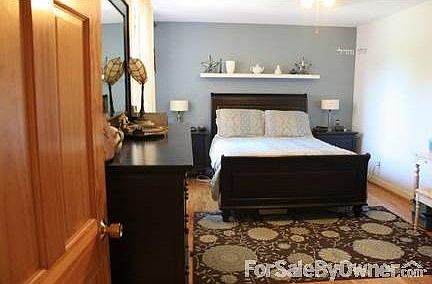 3rd image of 530 Dubois Ave APT 3B
