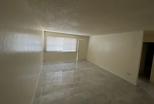 2 bed, 912 sqft, $1,250 — Photo 3