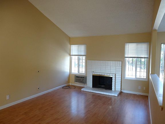 3rd image of 1539 Aldrich Way
