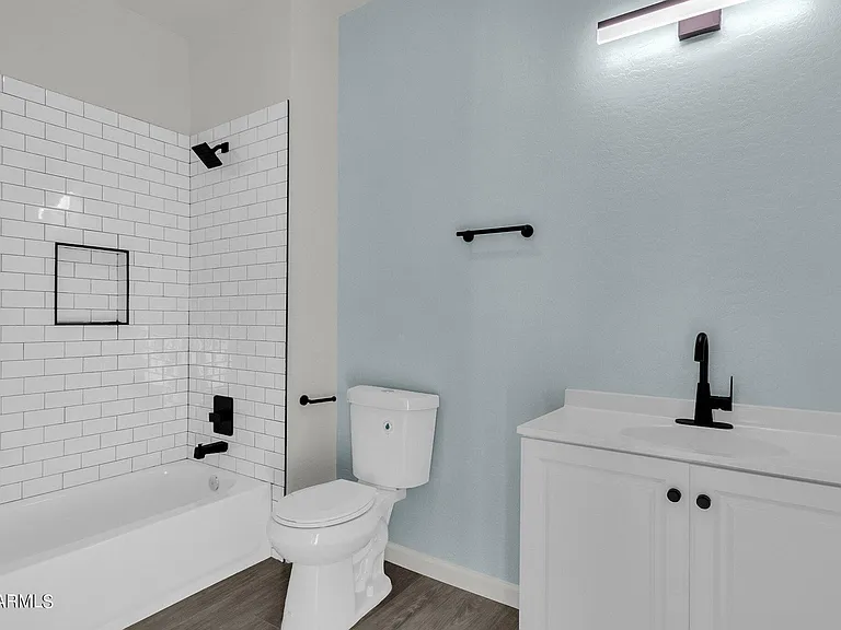 220 4th Ave E #2 — Photo 6