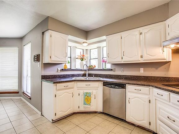 5th image of 10115 Bettywood Ln