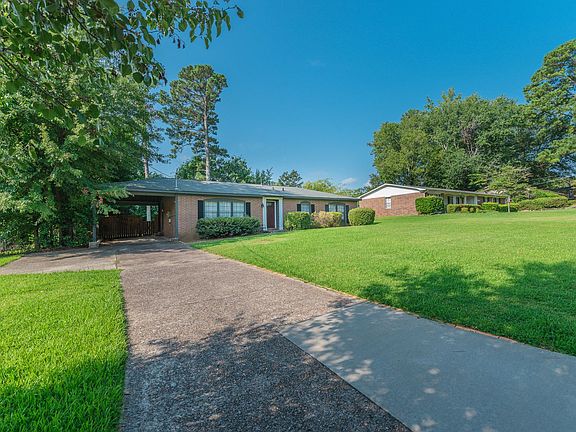 4th image of 3591 Westhampton Dr