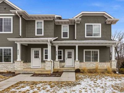 458 Cherry Ave, Iowacity, IA, 52240