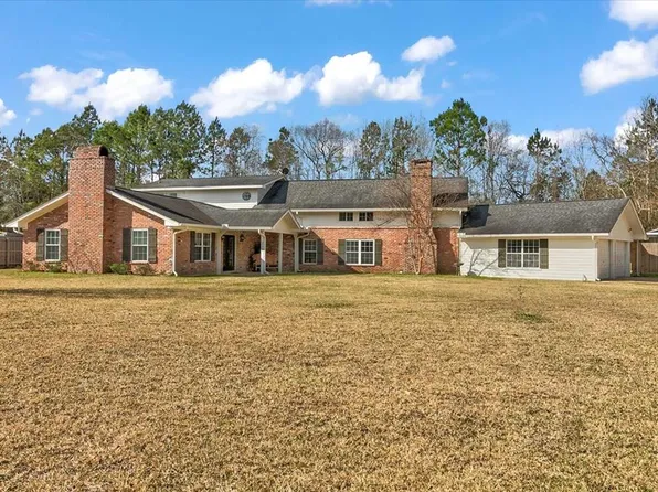 719 Yellowood Ln, Lumberton, TX 77657