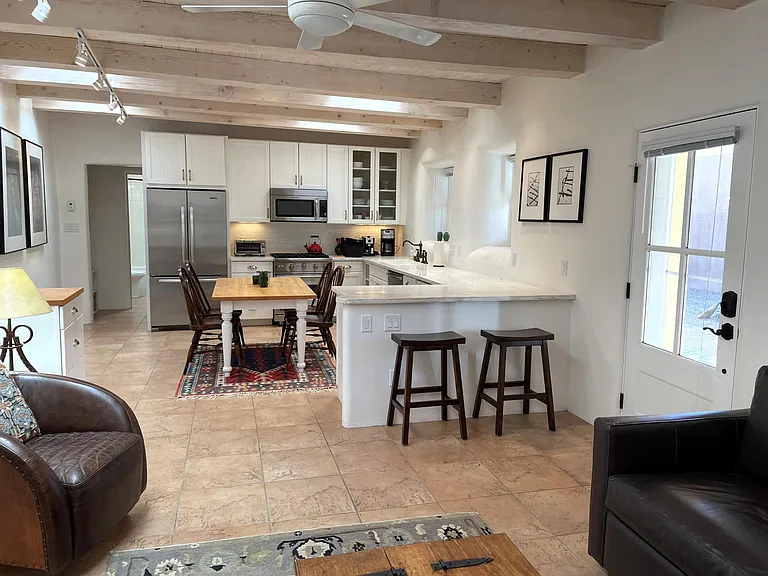 403 E Alameda St — Photo 5