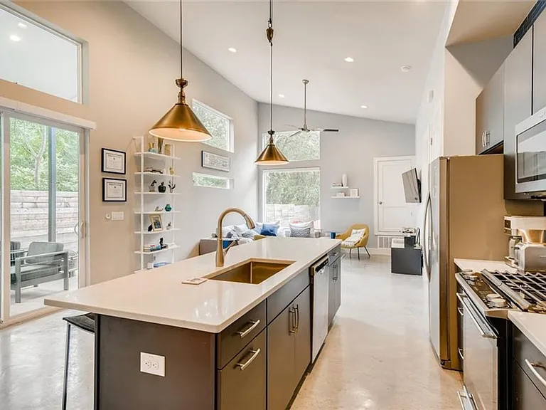 1142 Eleanor St #2-78721 — Photo 5
