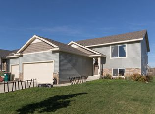 280 Highlands Ave, Zumbrota, MN 55992