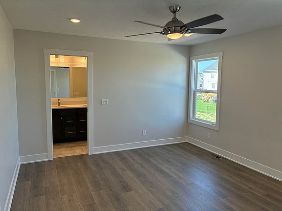 5th image of 15713 Hawley Dr #29