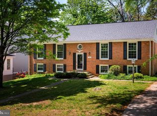 7513 Sebago Rd, Bethesda, MD 20817