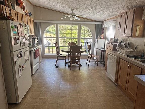 4th image of 1038 Spicewood Branch Rd