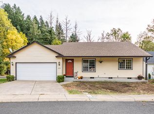 209 Bluebird St, Cottage Grove, OR 97424