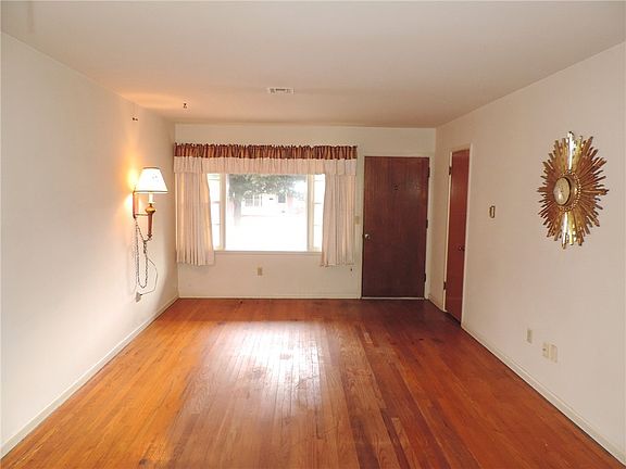 Living room/front door.