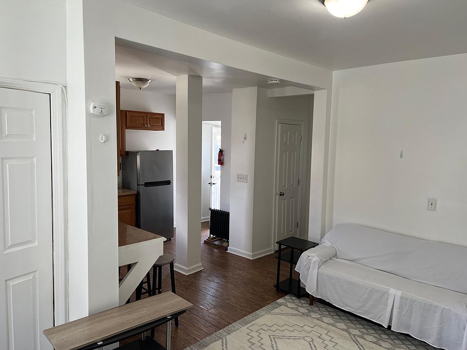 1st image of 31 Saint Andrews Pl APT 12