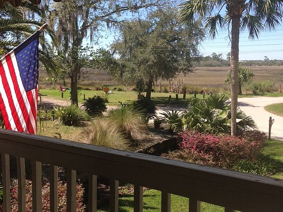 Marsh View, living room deck