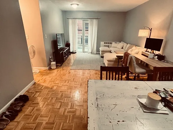 100 Marion St APT 11, Brookline, MA 02446