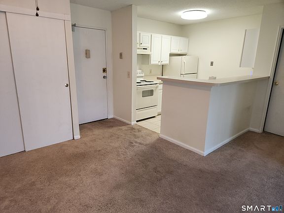 3rd image of 18 Prospect Street #81