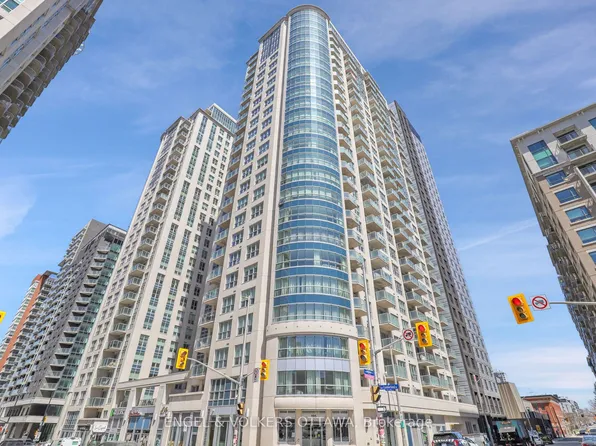 195 Besserer St #202, Ottawa, ON K1N 0B6