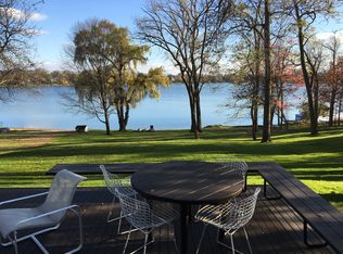 5675 Forman Dr, Bloomfield Hills, MI 48301