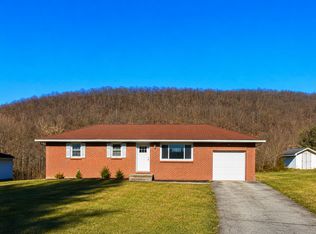18 Merriewold Ln N, Monroe, NY 10950