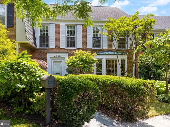 4253 Fordham Rd NW, Washington, DC 20016