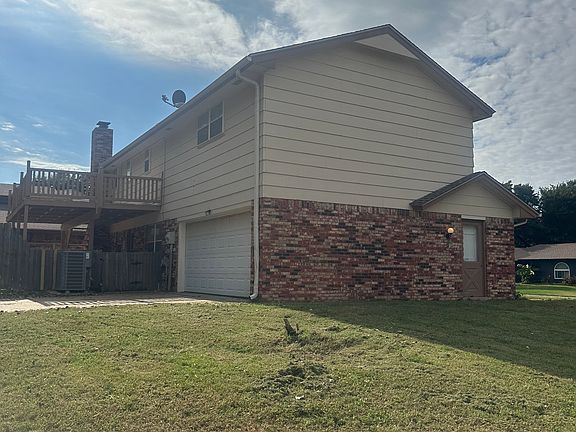 4th image of 11500 Queensbury Ct