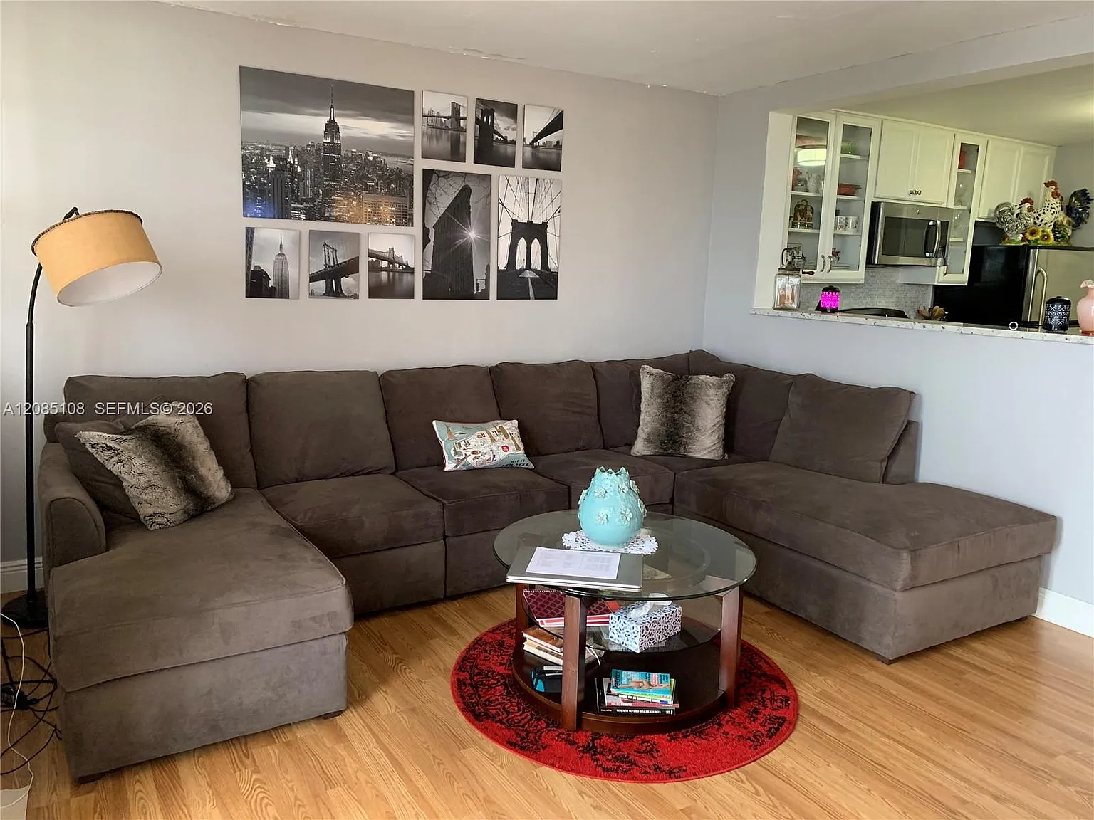 Crestview Towers Condo — Photo 4
