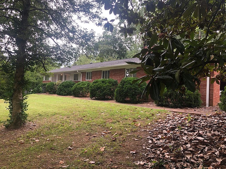 2nd image of 500 Weeks Rd NE