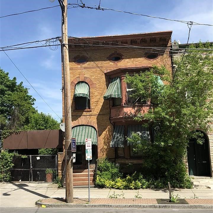 2nd image of 231 N Pearl St