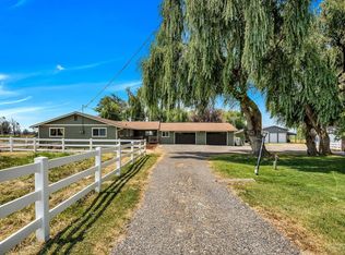 677 SW Parrish Ln, Powell Butte, OR 97753