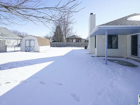 3rd image of 537 Timberline Dr