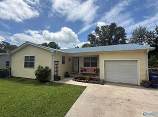 1128 Brashiers Chapel Rd, Arab, AL 35016