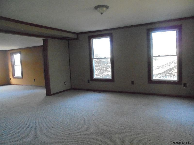 2nd image of 900 GROOMS Road