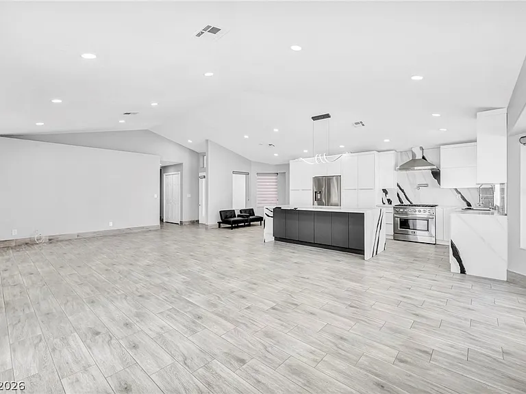 3000 Blue Fin Cir — Photo 9