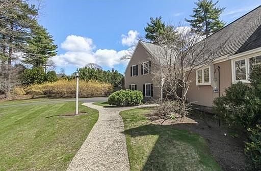 4th image of 10 Charles Davis Dr