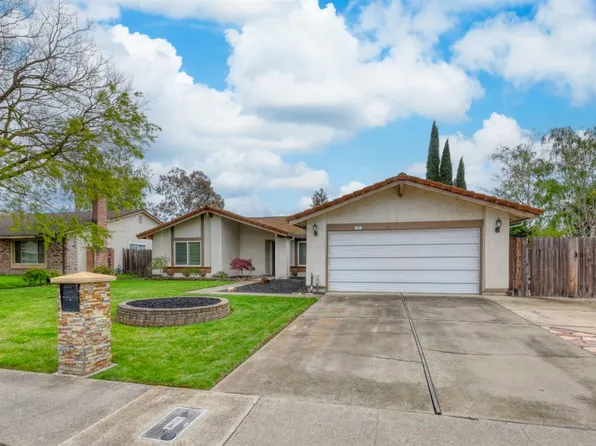 15 Shady River Cir, Sacramento, CA 95831