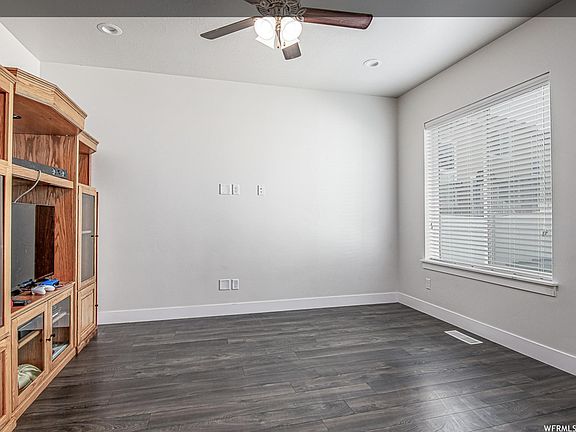 5th image of 1727 N 3870 W