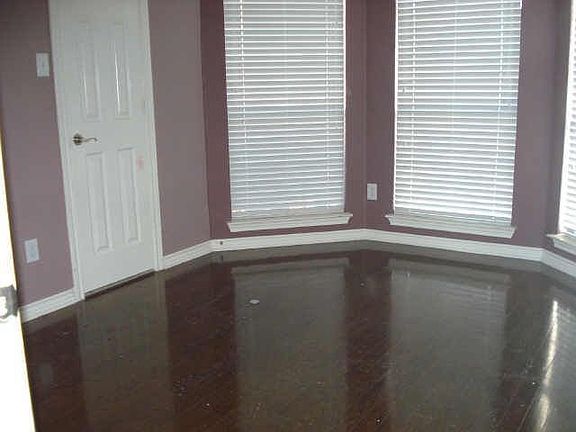 4th image of 2223 Woodberry Dr
