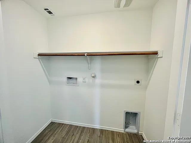 9268 James Bowie — Photo 19