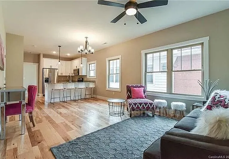 601 Fairview Rd — Photo 4