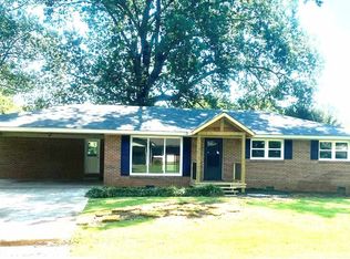 609 E Lakeside Dr, Florence, AL 35630
