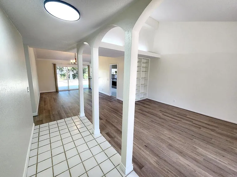 80 Lucas Ct — Photo 12