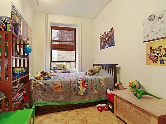2nd image of 175 Claremont Ave APT 22