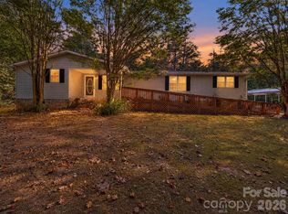 655 School Rd E, Asheville, NC 28803