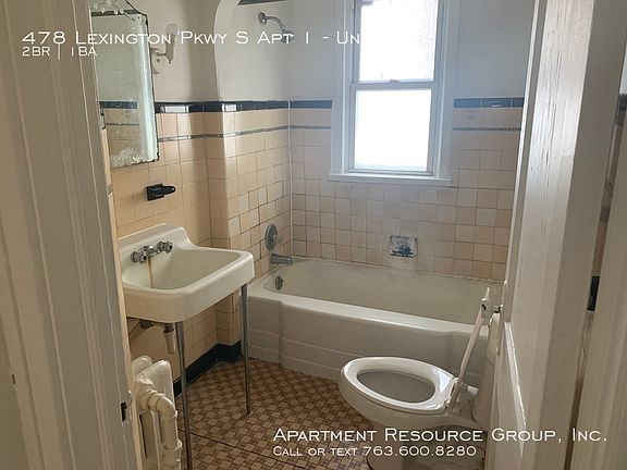 4th image of 478 Lexington Pkwy S APT 1