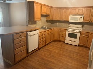 1310 N 3rd St, Salina, KS 67401