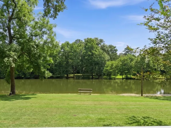 249 Lakeshore Dr, Cleveland, TX 77327